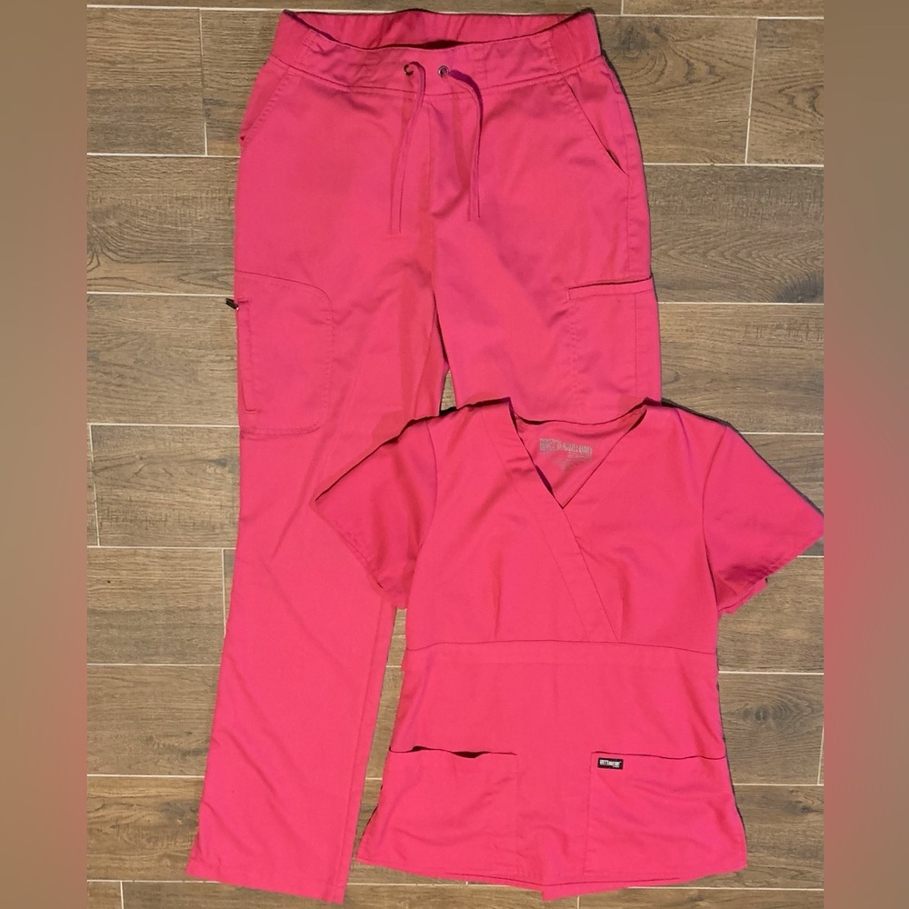 Grey’s Anatomy scrub set - pink - excellent condition